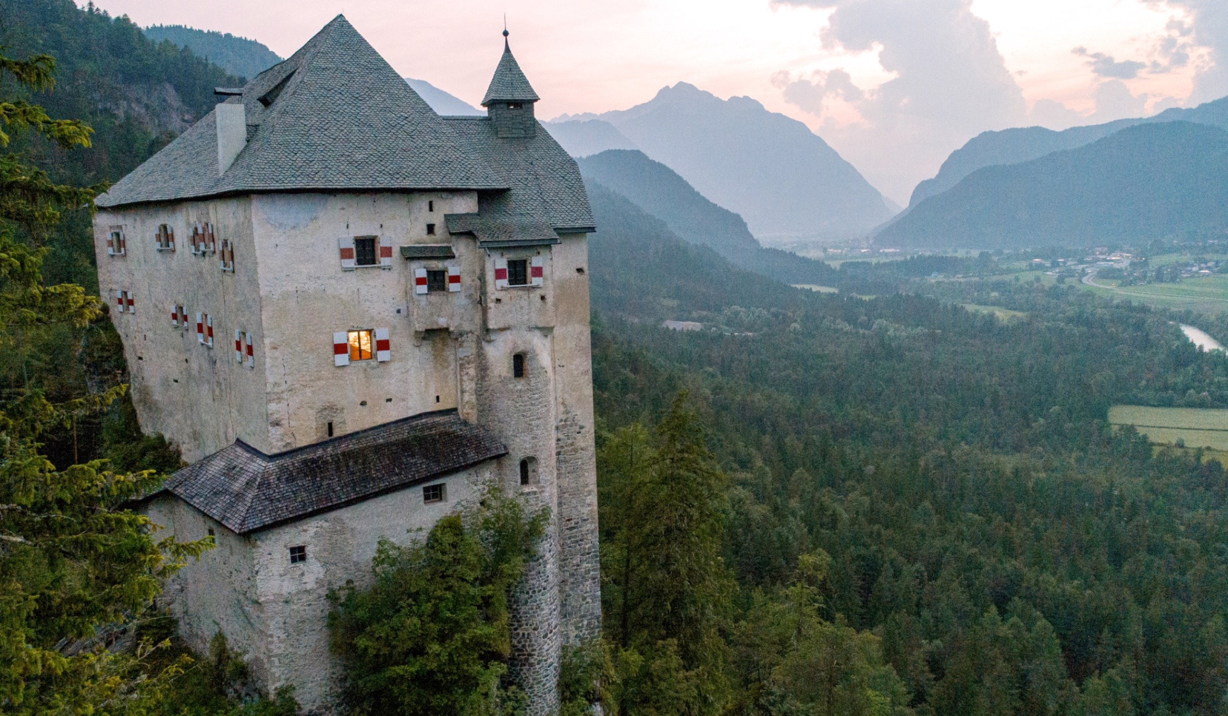 Anton Waldburg Stein Screendesign 4